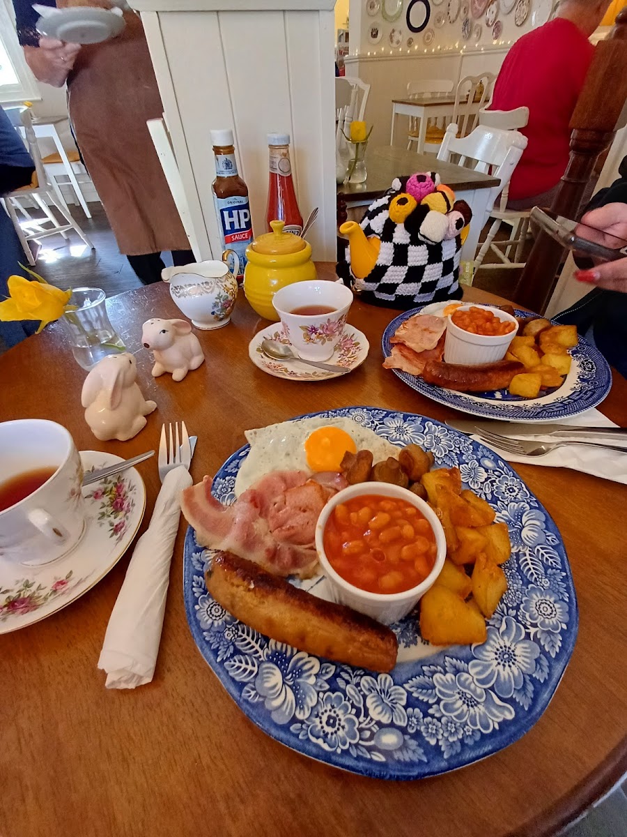 Honeybee House Tearoom - Photo 4