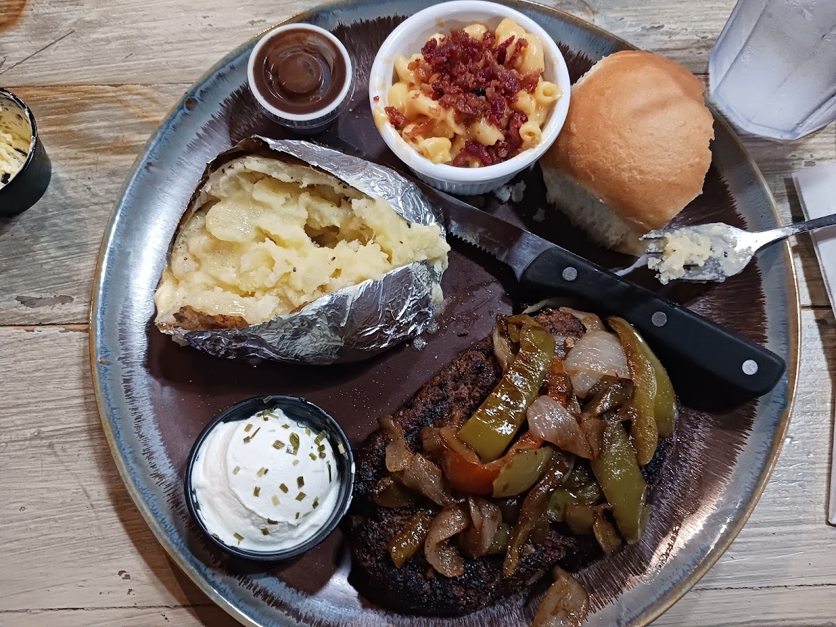The Woodshed Restaurant - Photo 3