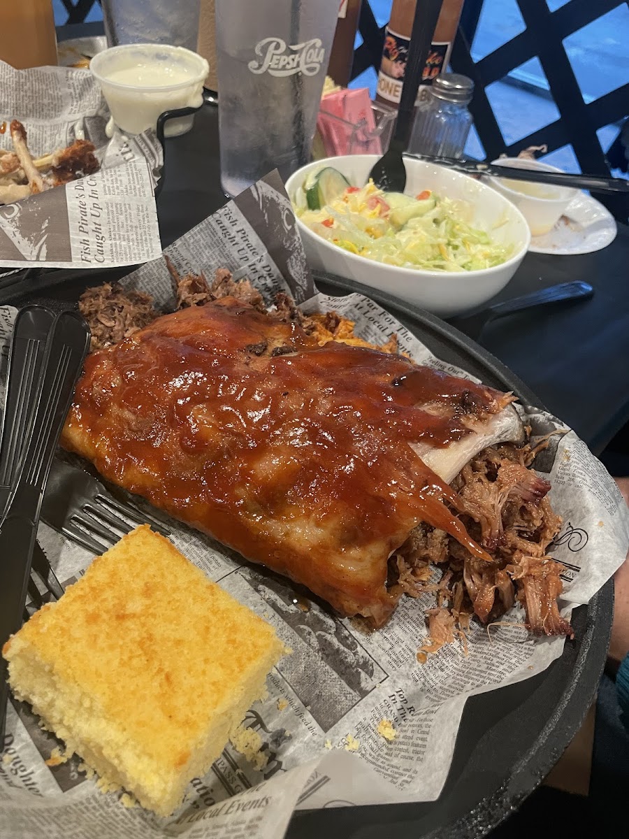 Pig in a Poke Paintsville - Photo 2