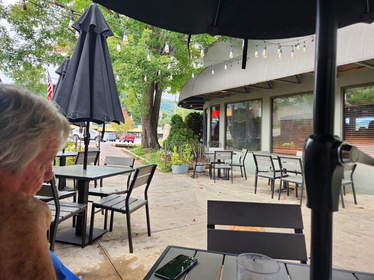 Bocelli's Italian Eatery - Photo 7