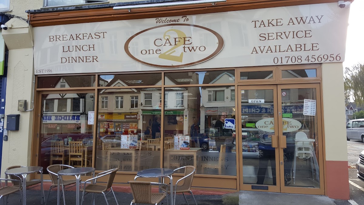 HR's Café House - Photo 8