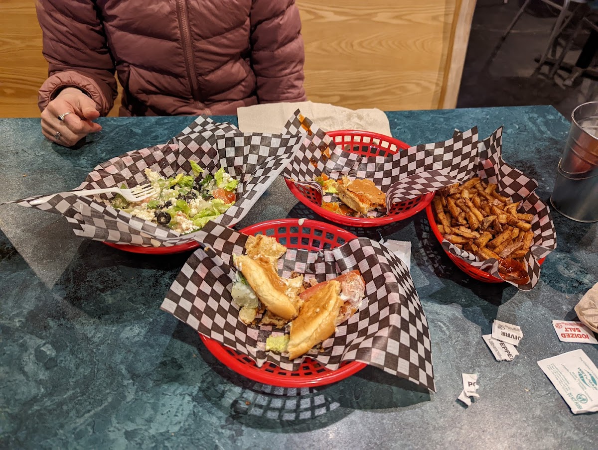 Biloxy's Wings n' Things - Photo 1