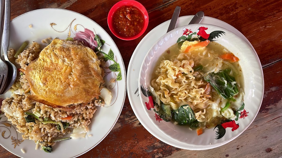 Warung Kampung Indonesian Restaurant - Photo 9