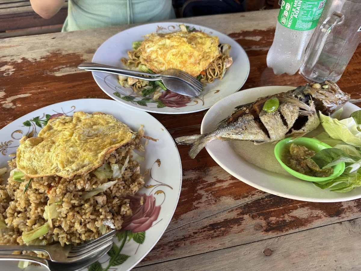 Warung Kampung Indonesian Restaurant - Photo 2