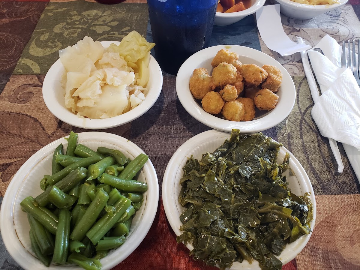 Kendall's Kountry Kitchen - Photo 4