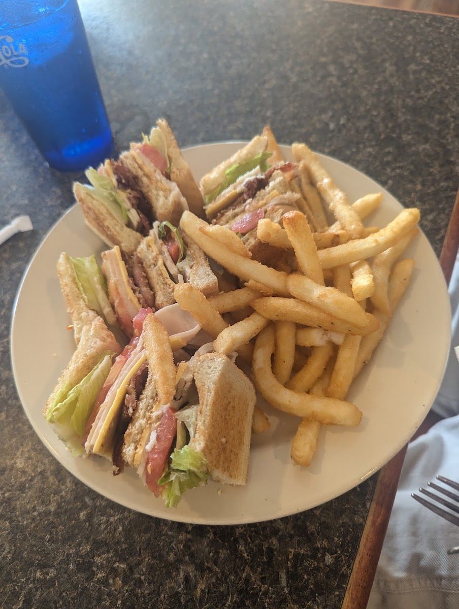 Kendall's Kountry Kitchen - Photo 8