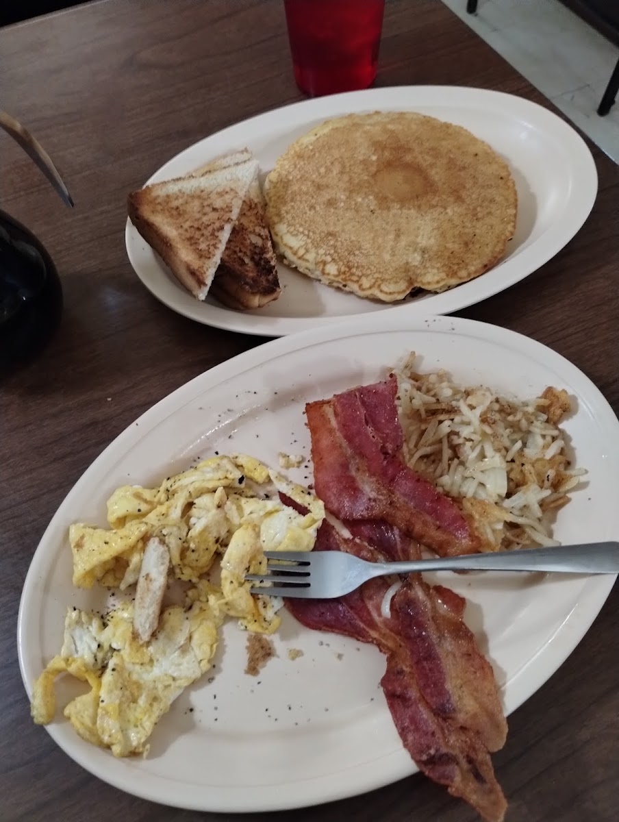 Nu-Griddle Cafe - Photo 5