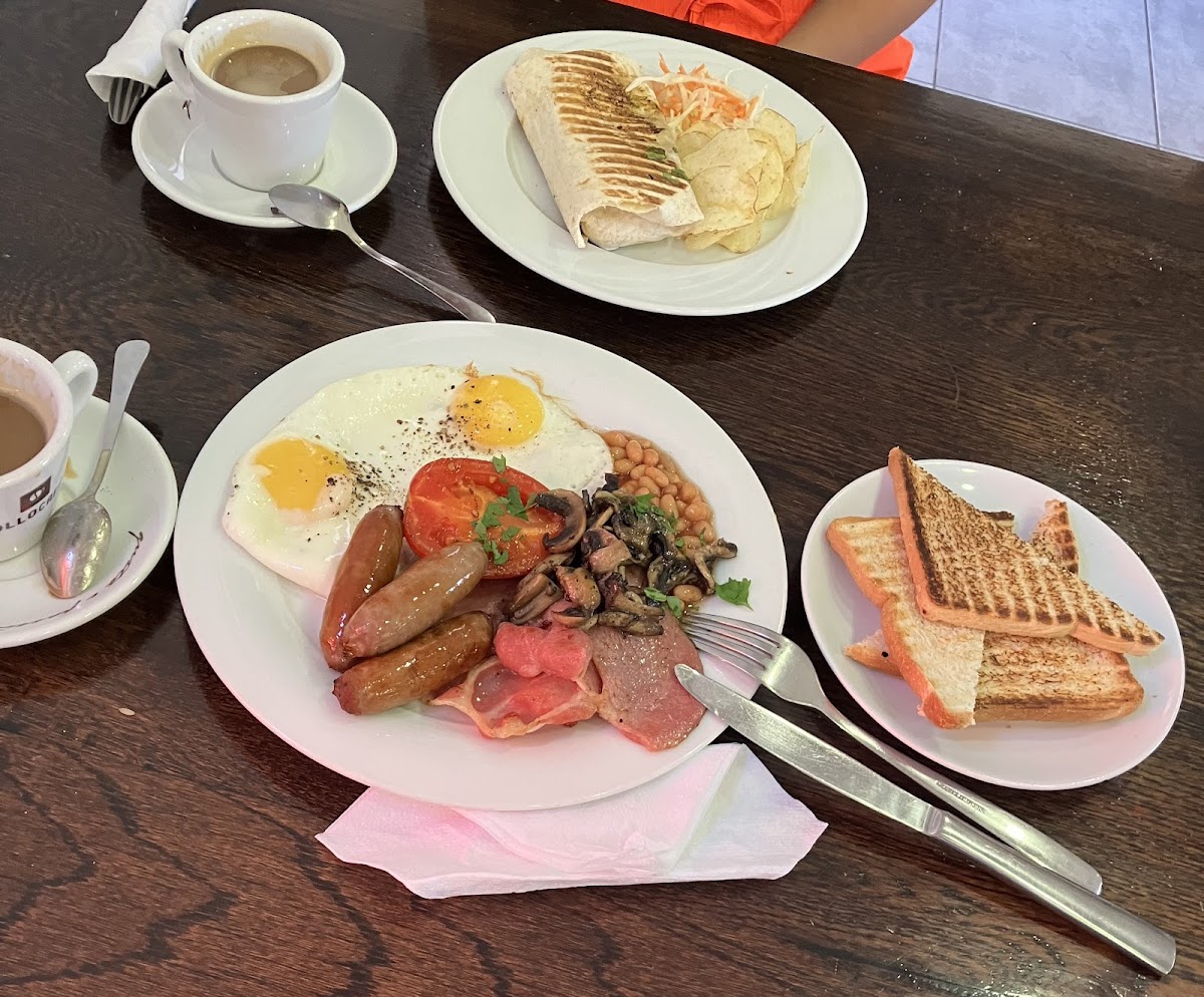 The Hub Caffe - Photo 3