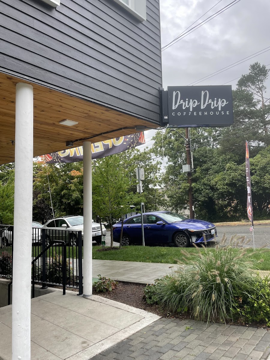 Drip Drip coffeehouse - Photo 3