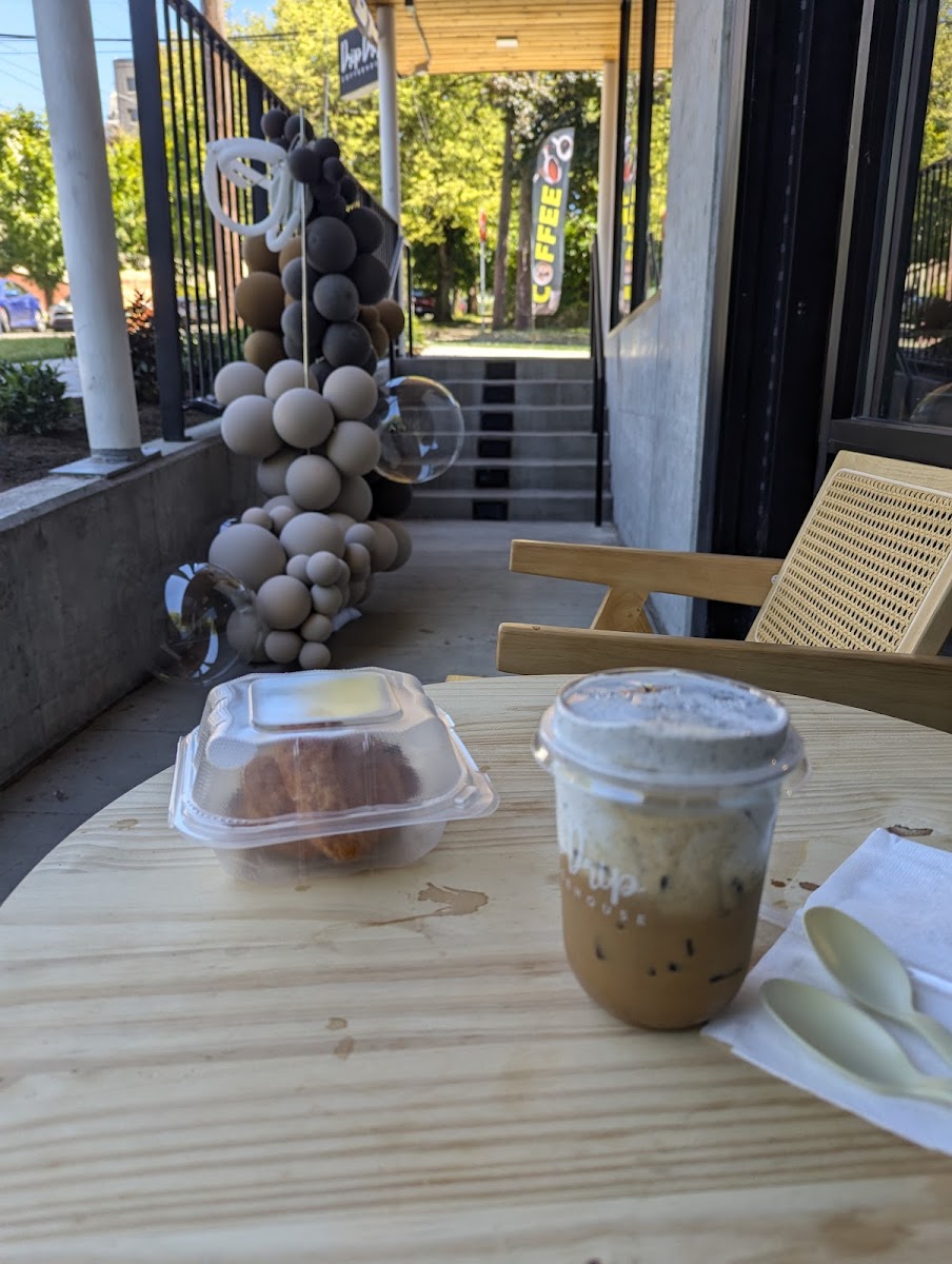 Drip Drip coffeehouse - Photo 4