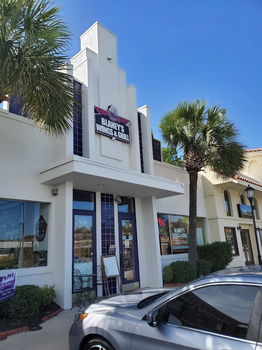 Blaney's Wings & Grill - Photo 1