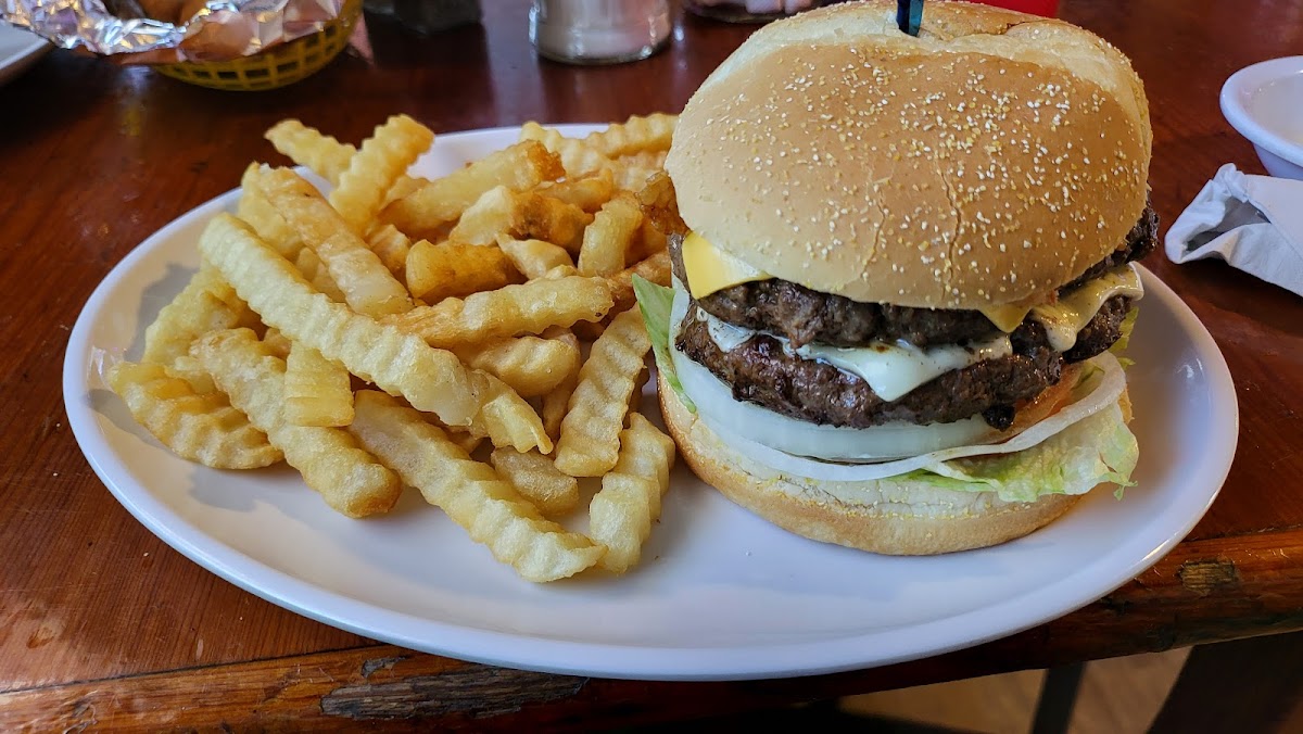 Cypress Inn Restaurant - Photo 1