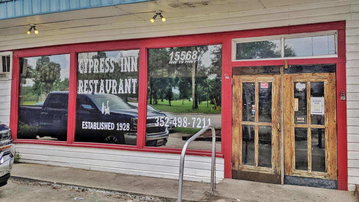 Cypress Inn Restaurant - Photo 6