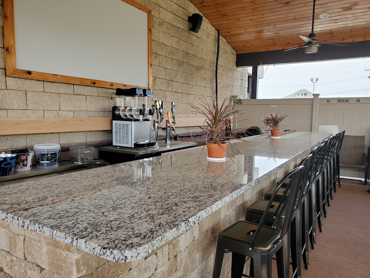 Ollie's Sports Bar & Grille/VIP Lounge - Photo 5