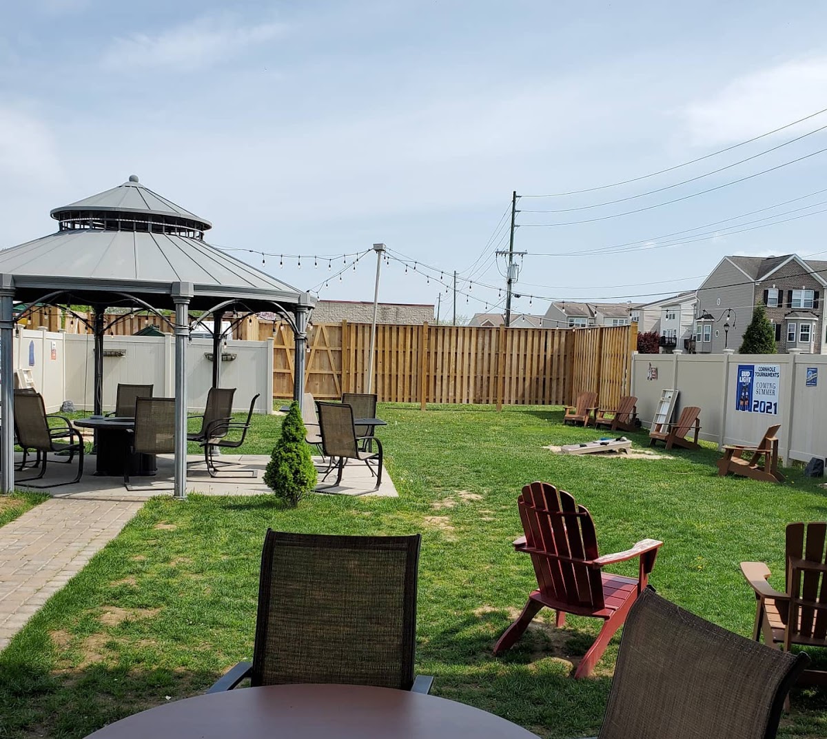 Ollie's Sports Bar & Grille/VIP Lounge - Photo 6