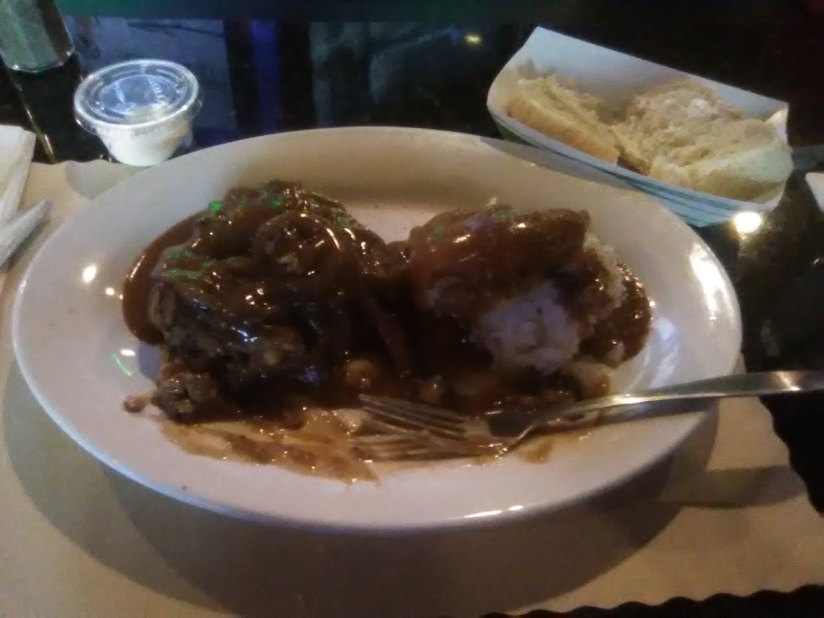 Ollie's Sports Bar & Grille/VIP Lounge - Photo 7