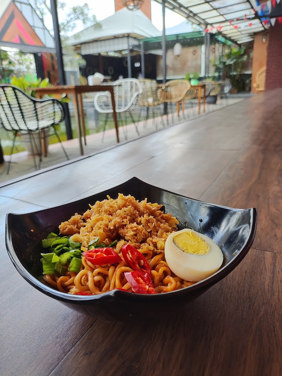 QQ CAFE AND RESTO - Photo 1