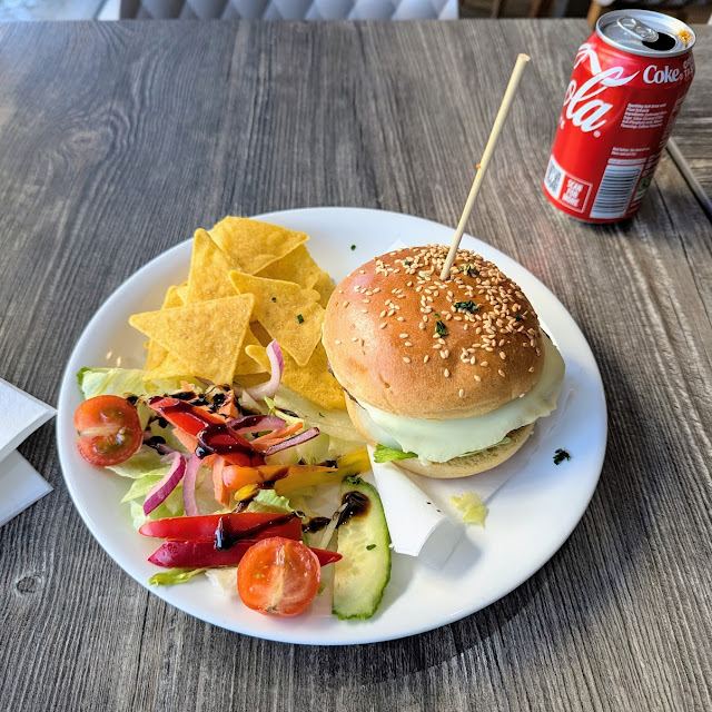Cheese Burger with Side Salad