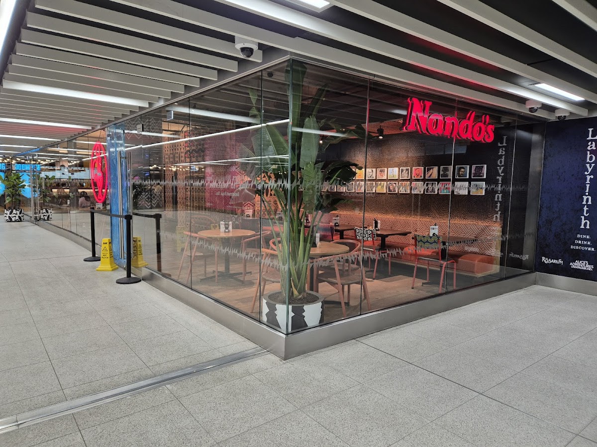 Nando's Waterloo - Photo 3
