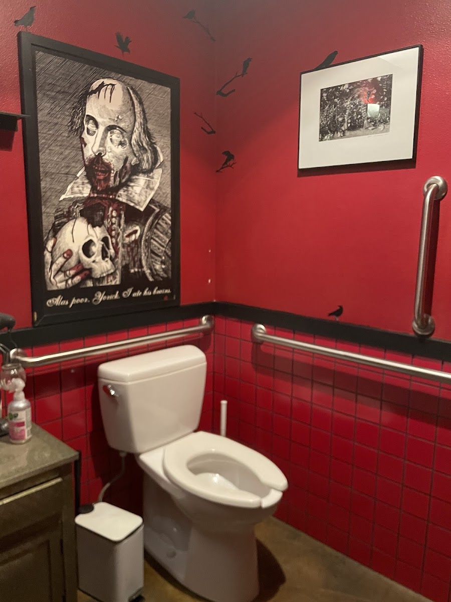 Memento Mori Cafe - Photo 5