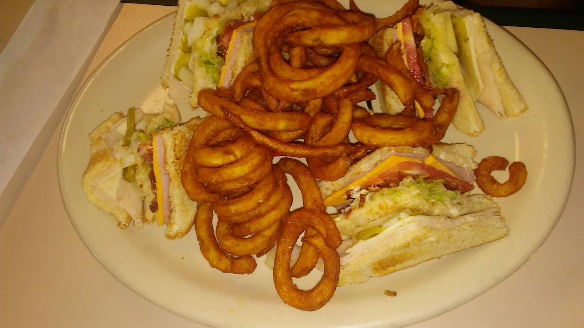 Miss Mary's - Photo 9