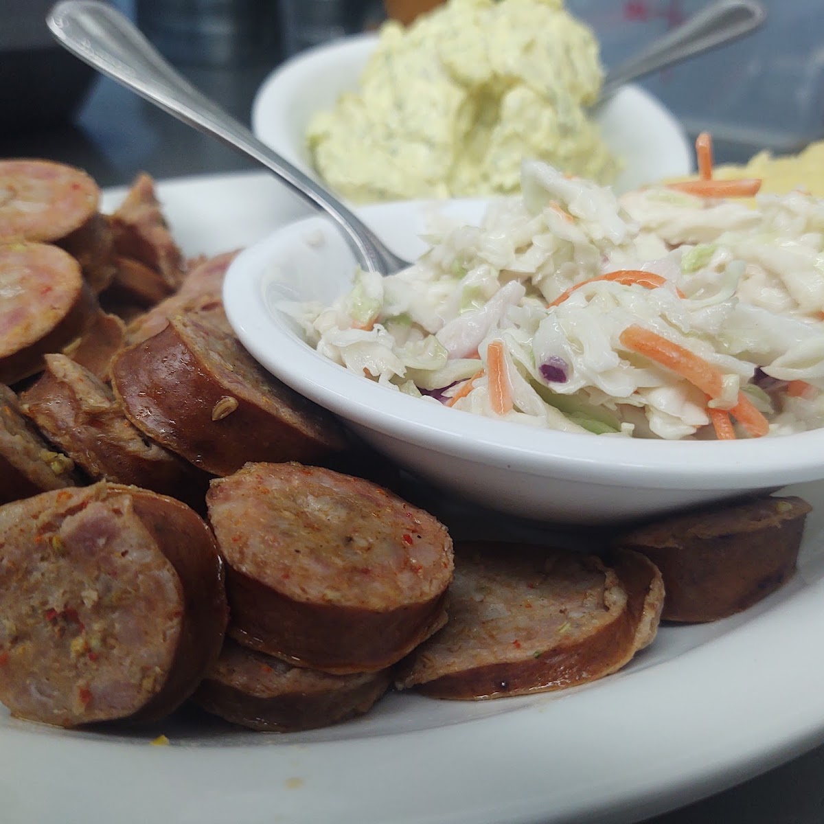 Brewsters Smokehouse - Photo 4