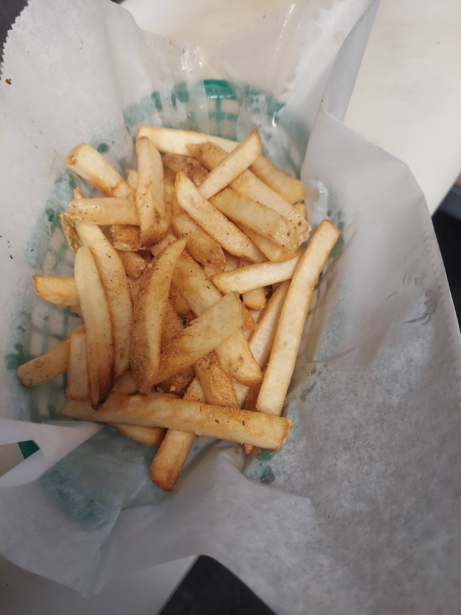 Woody's Restaurant - Photo 9