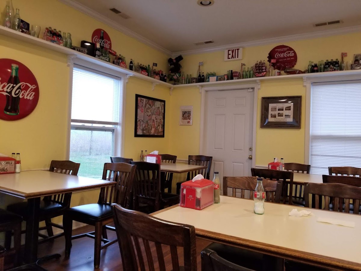 Newsome's Restaurant - Photo 7