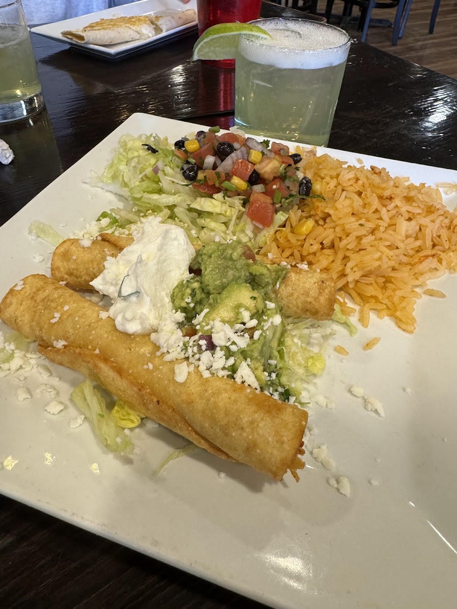 Catrina's Cantina - Photo 6
