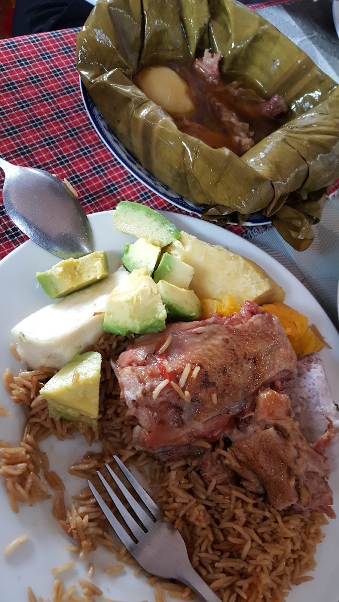 Luwombo Restaurant & Takeaway - Photo 4