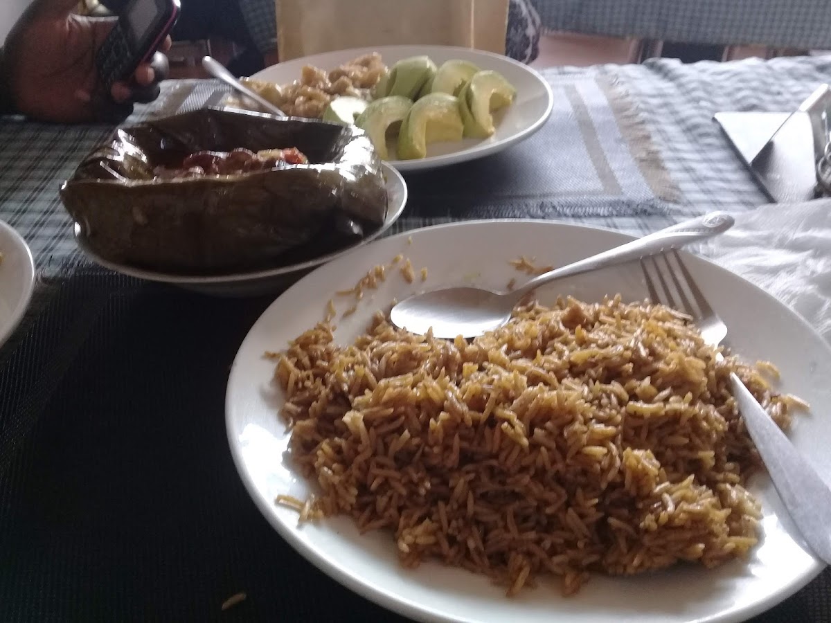 Luwombo Restaurant & Takeaway - Photo 6