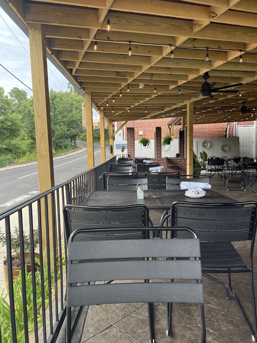 Live Oak Gastropub @ Burnsville - Photo 8