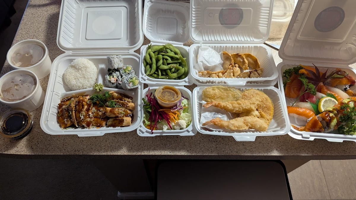 Toji Sushi - Photo 1