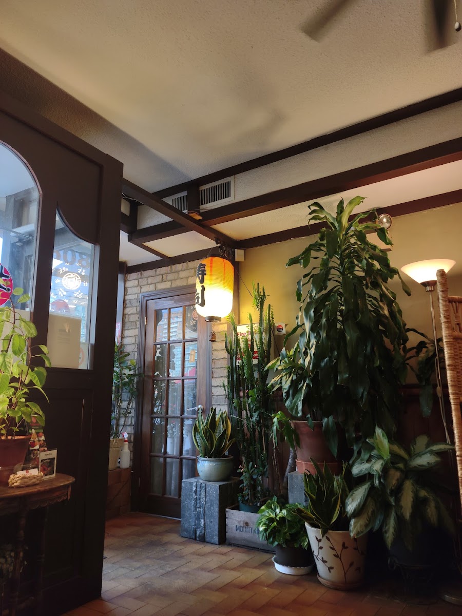 Toji Sushi - Photo 7