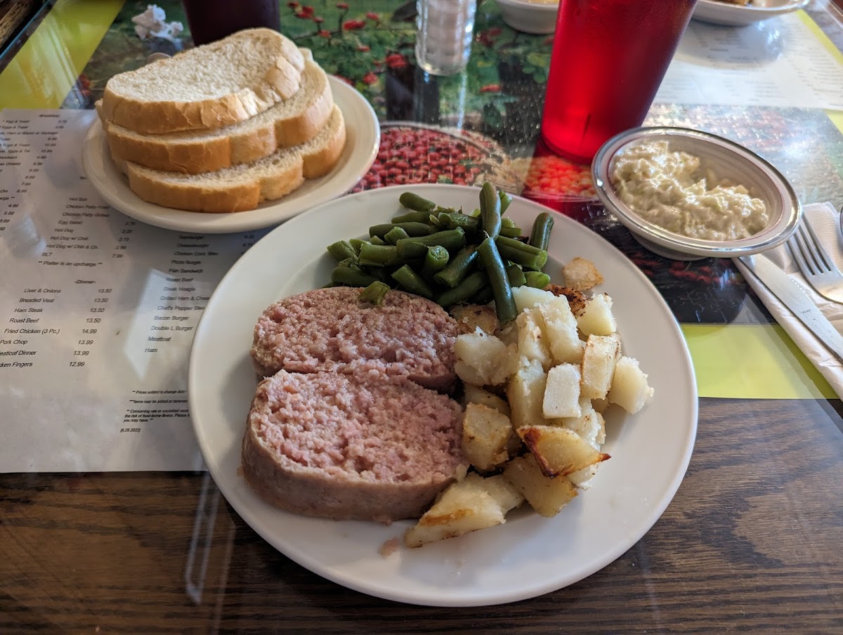 Ryder's Restaurant - Photo 8