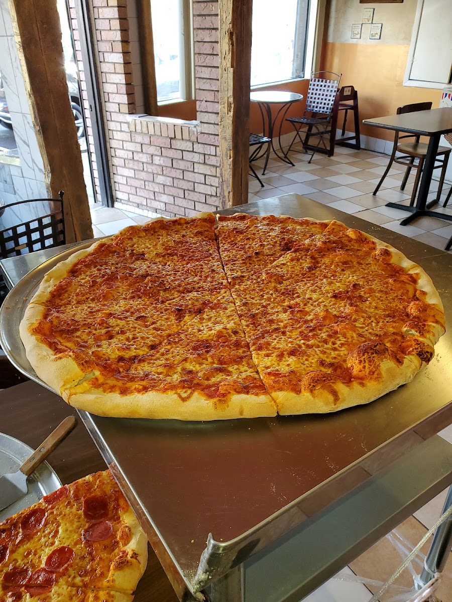 Paone Pizzeria Restaurant - Photo 1