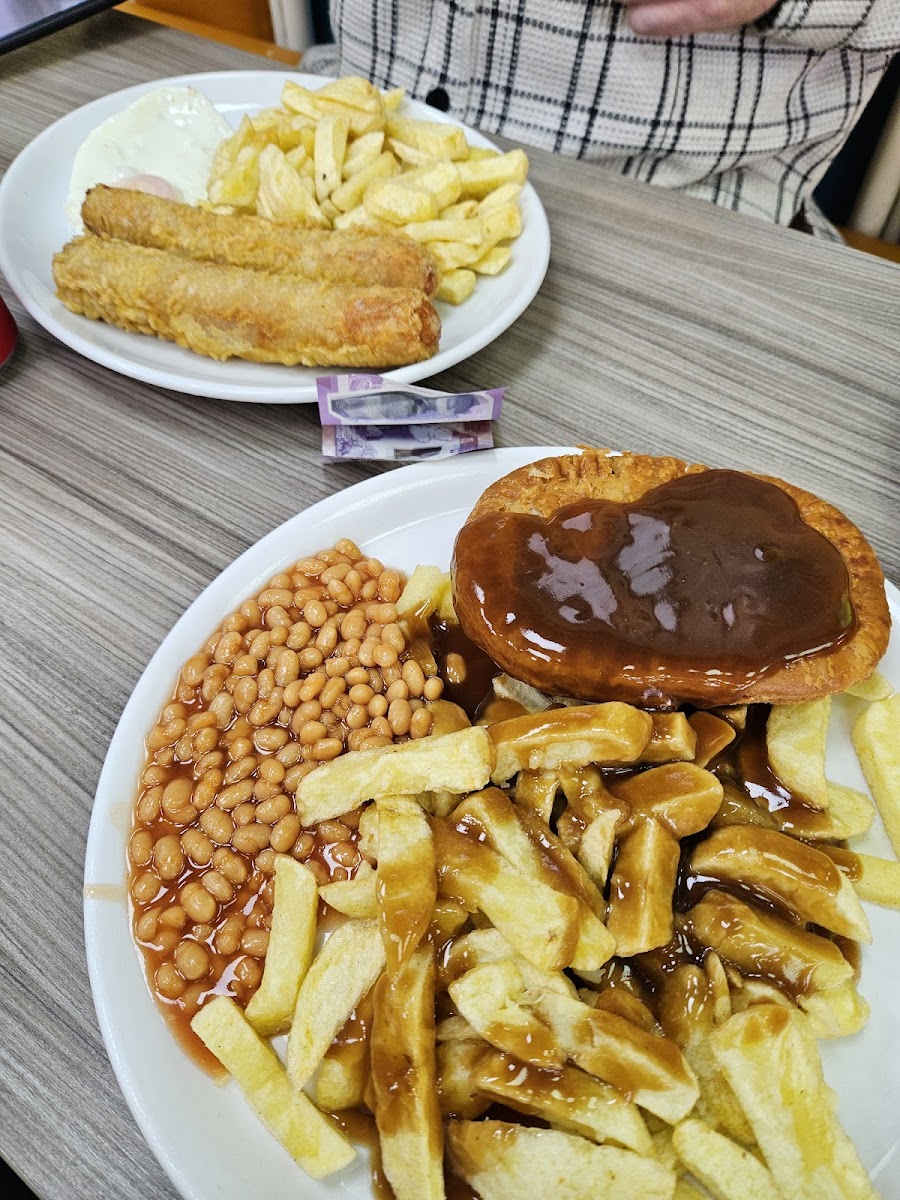Guido's Coronation Restaurant - Photo 3