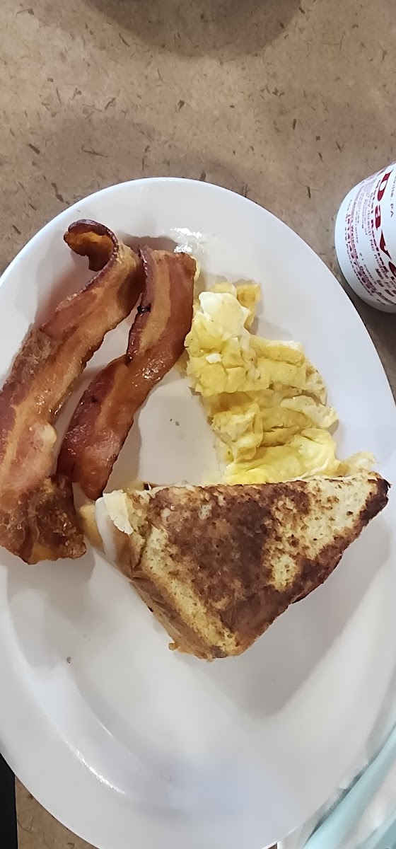 Bradley Street Cafe - Photo 5