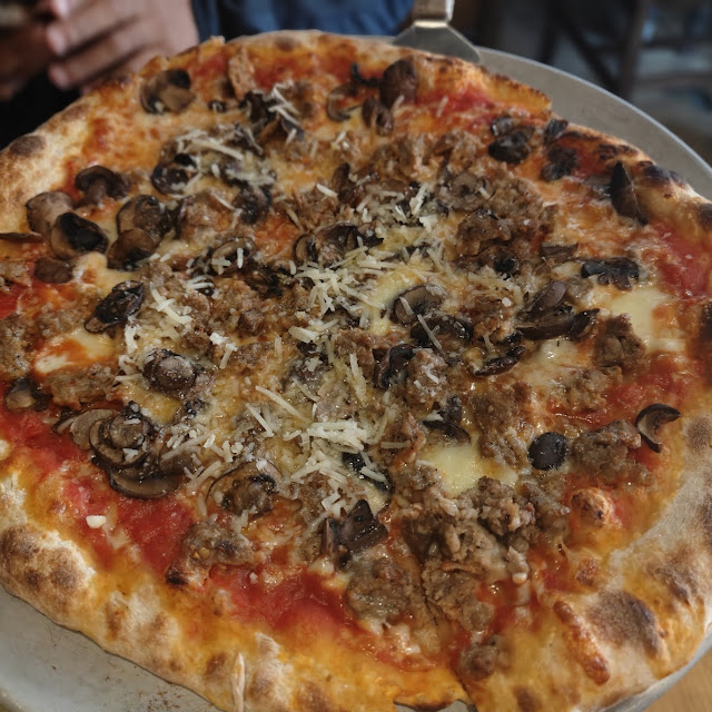 Dave's Pizza