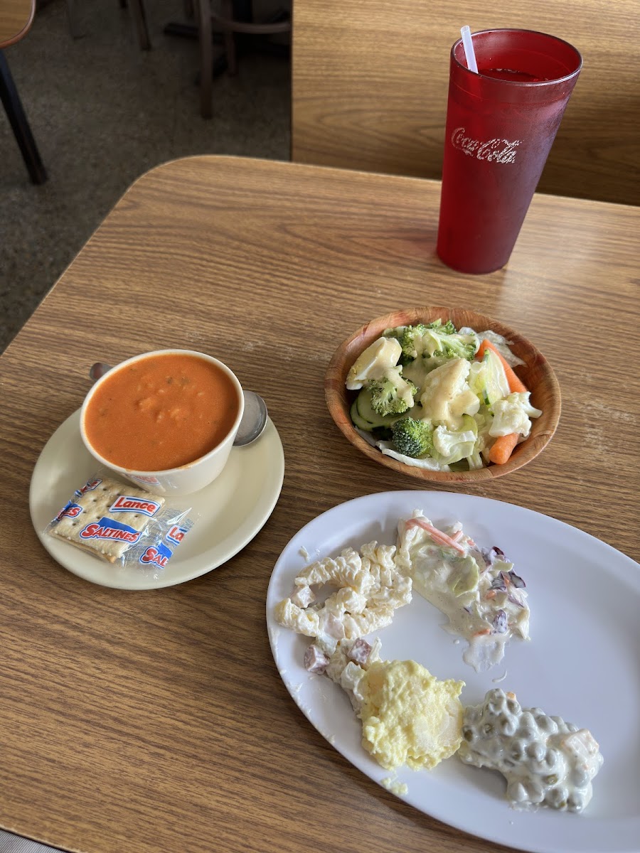 Covered Wagon Restaurant - Photo 9