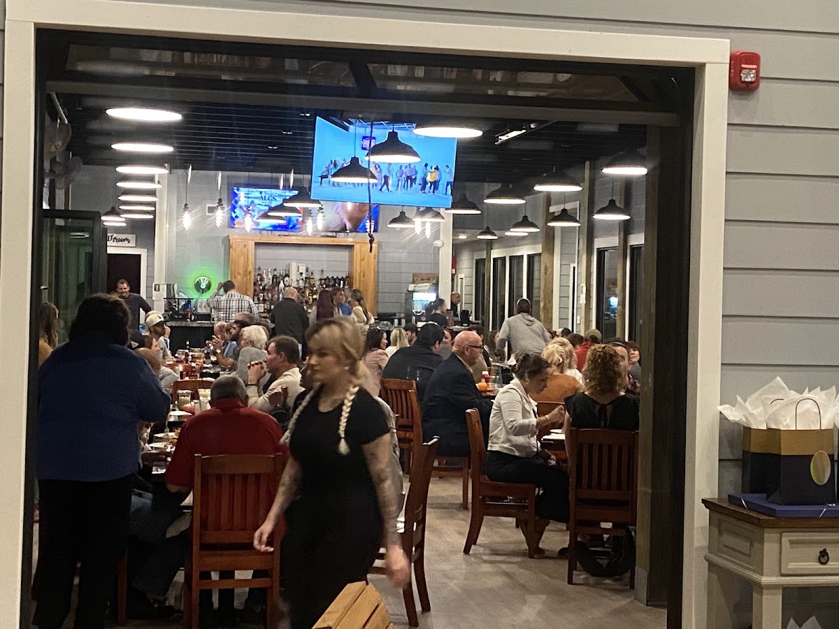 DiCarlo's Food & Spirits