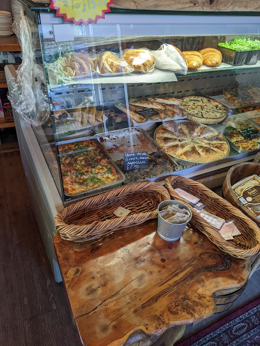 Tivoli Cafe - Photo 3