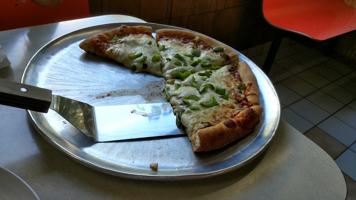 The Wheel Pizza & Sub Shop - Photo 4