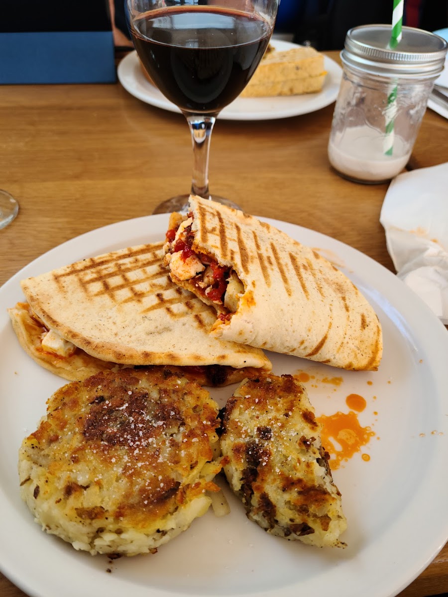The Savvy Sailor Cafe - Photo 1