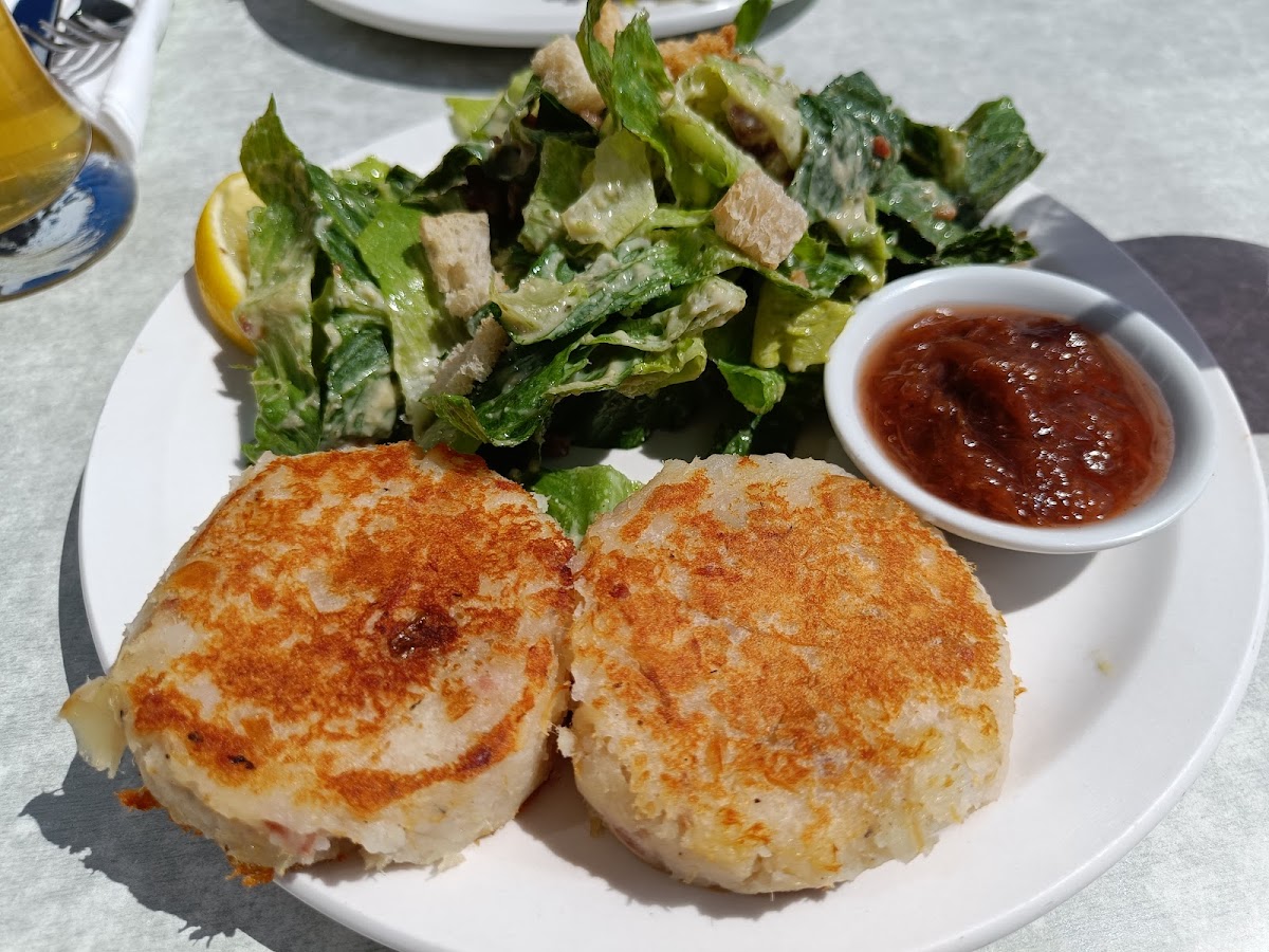 The Savvy Sailor Cafe - Photo 3