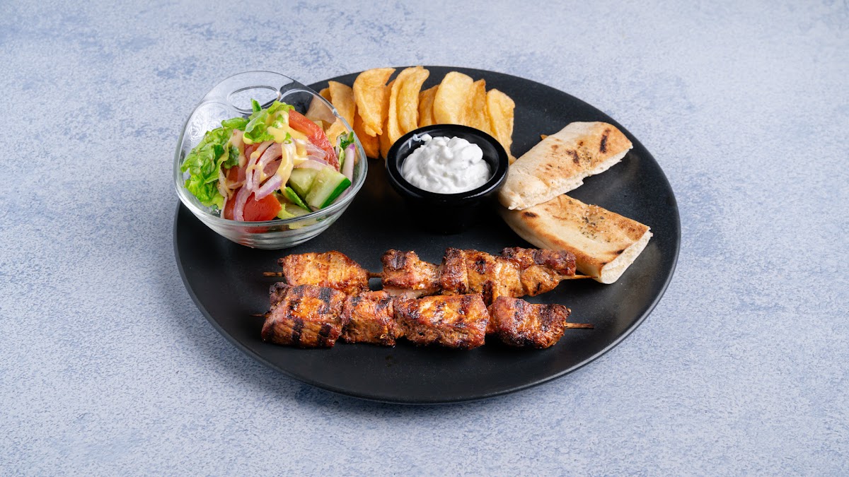 Pambis Diner - Photo 3