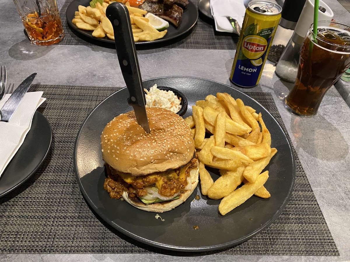 Pambis Diner - Photo 7