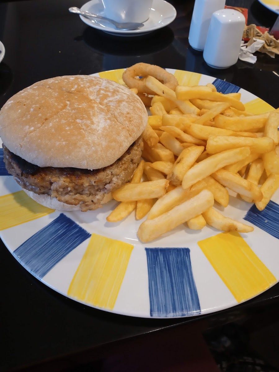 Dewey's Diner - Photo 6