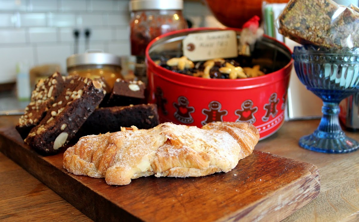 Tin Cafe - Photo 3