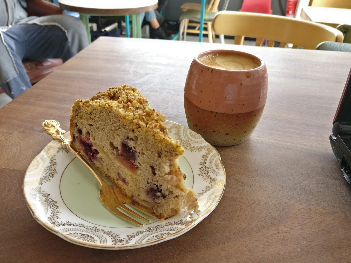Tin Cafe - Photo 5